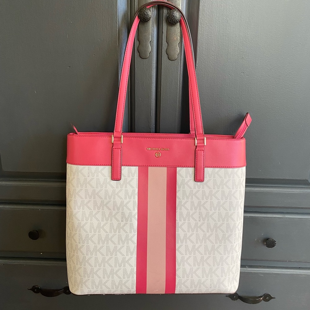 NWOT 🌸 Michael Kors Morgan 🌸